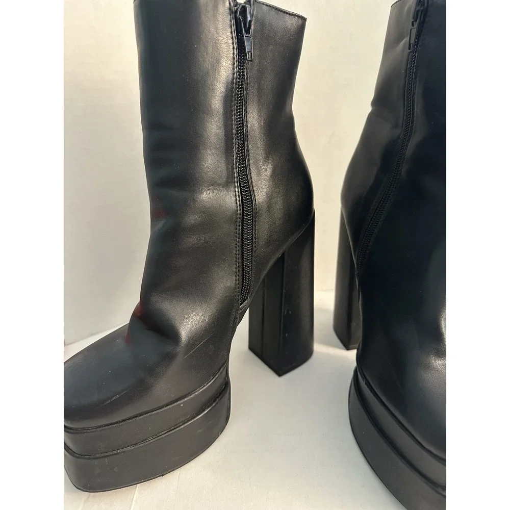 Olivia Thompson Shoes Boots Women Size 5.5 Black Platform Chunky‎ Block Heel Zip